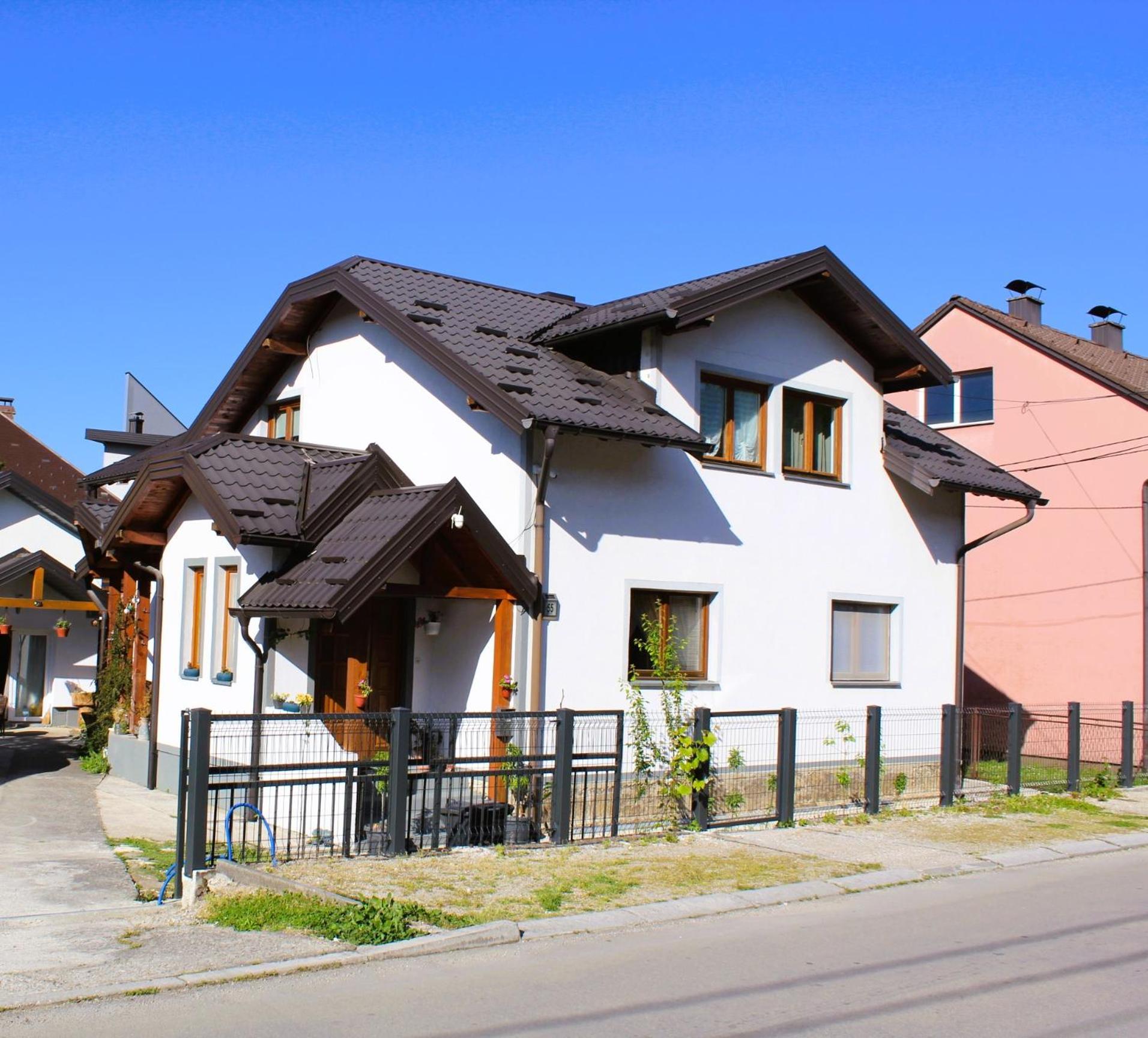 Svila Apartmani Bihać Εξωτερικό φωτογραφία
